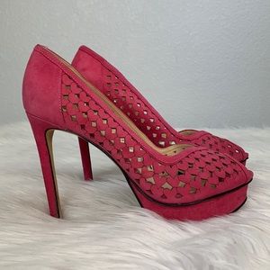 7.5 Pink Suede Platform Peep-toe Pump